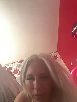 Blonde-bimbo online show from June 20, 2026, 1:49 pm