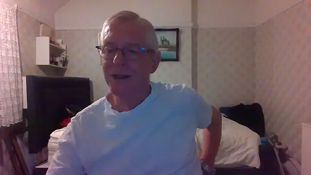Snapshot of shaun63m chatting on July 16, 2026, 11:46 pm shaun63m online show from July 16, 2026, 11:46 pm