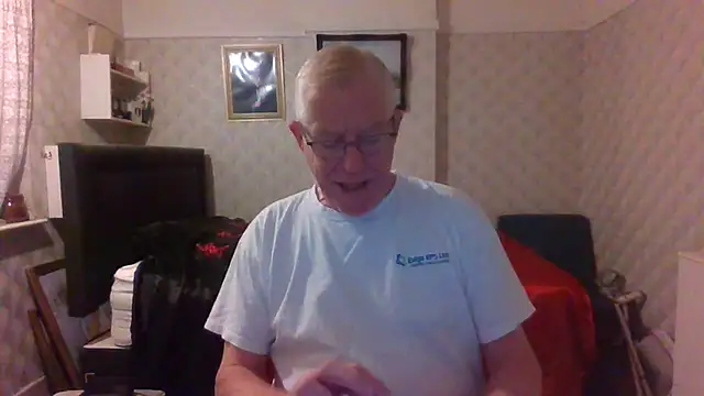 Snapshot of shaun63m chatting on June 20, 2026, 12:37 am shaun63m online show from June 20, 2026, 12:37 am