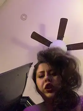 holyeroticss online show from October 16, 2025, 10:07 pm