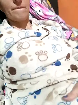 Snapshot of Divalive_28 chatting on March 4, 2025, 12:01 pm Divalive 28 online show from March 4, 2025, 12:01 pm