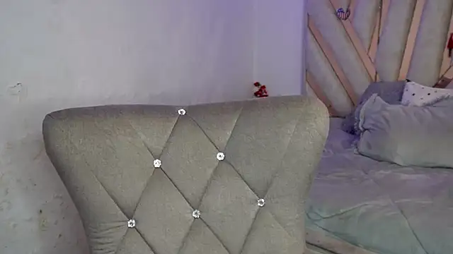 Snapshot of Rebecca_055 chatting on February 17, 2026, 3:48 am Rebecca 055 online show from February 17, 2026, 3:48 am