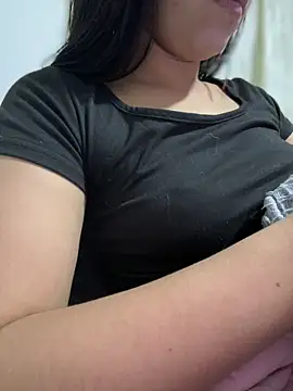 Salome golvert online show from April 6, 2026, 11:17 pm