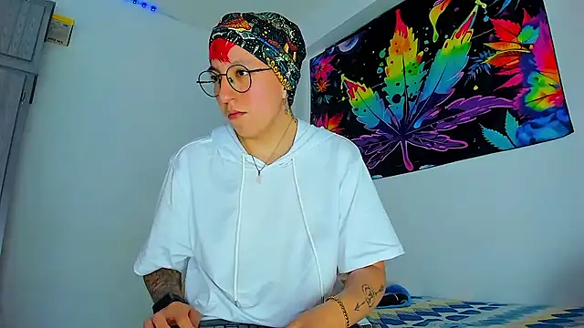 Sexyboy 666 online show from January 9, 2026, 6:42 am