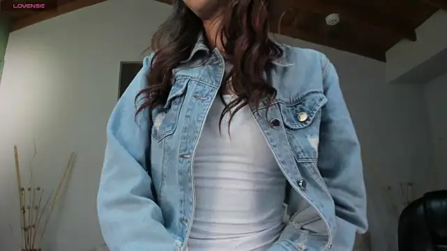 AnaisNin online show from November 19, 2025, 3:39 am