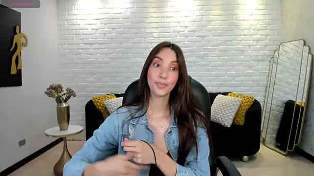 Snapshot of AnaisNin chatting on November 21, 2025, 9:03 pm AnaisNin online show from November 21, 2025, 9:03 pm