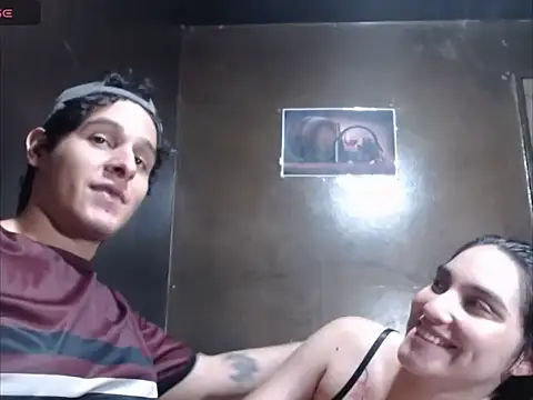 blackwolf whitebee online show from November 15, 2025, 6:23 pm