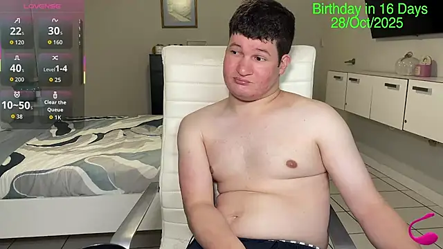 Lorenzo hernandez online show from October 13, 2025, 7:15 pm