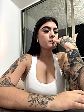 IrisBaker online show from January 14, 2026, 11:52 pm