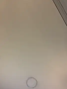 IrisBaker online show from November 26, 2025, 9:04 pm