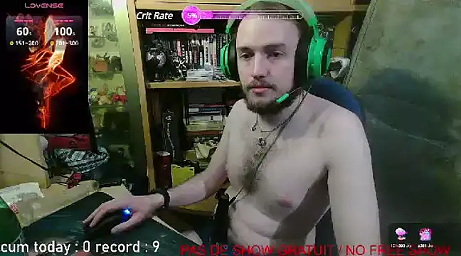 nicolasdumand21 online show from December 18, 2024, 8:36 pm