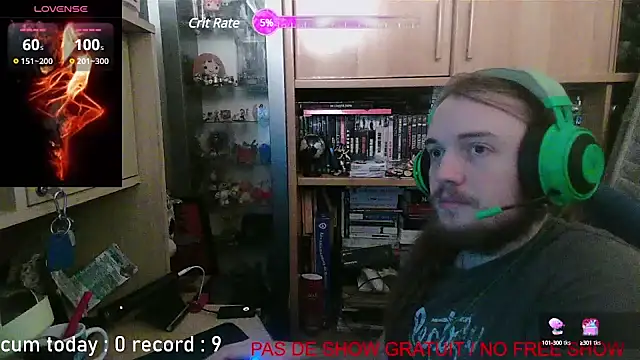 nicolasdumand21 online show from December 22, 2024, 10:04 pm