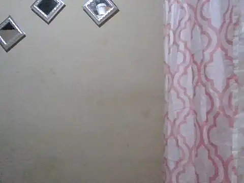 Snapshot of Pineda-301193 chatting on October 26, 2025, 12:49 pm Pineda-301193 online show from October 26, 2025, 12:49 pm