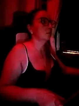 cuplubijoanna online show from November 12, 2025, 8:34 pm