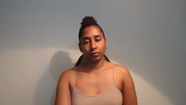 Snapshot of yohatinelly07 chatting on July 5, 2026, 10:38 pm yohatinelly07 online show from July 5, 2026, 10:38 pm