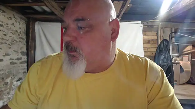 Snapshot of Newfiesausage1972 chatting on November 24, 2025, 8:36 am Newfiesausage1972 online show from November 24, 2025, 8:36 am