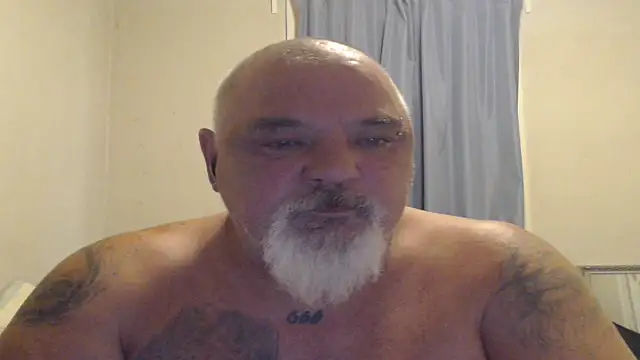 Snapshot of Newfiesausage1972 chatting on October 21, 2025, 1:21 pm Newfiesausage1972 online show from October 21, 2025, 1:21 pm