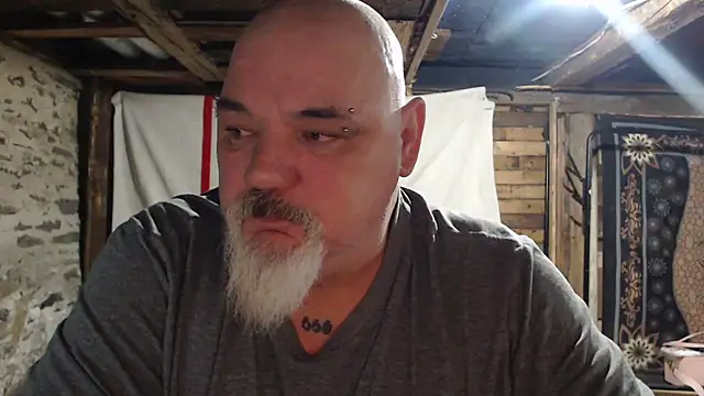 Snapshot of Newfiesausage1972 chatting on January 14, 2026, 11:14 am Newfiesausage1972 online show from January 14, 2026, 11:14 am