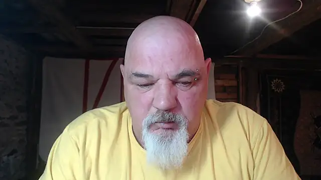 Newfiesausage1972 online show from March 25, 2026, 10:08 pm