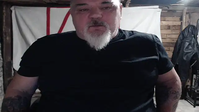 Snapshot of Newfiesausage1972 chatting on December 21, 2025, 12:40 pm Newfiesausage1972 online show from December 21, 2025, 12:40 pm