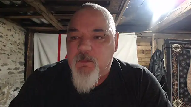 Snapshot of Newfiesausage1972 chatting on December 15, 2025, 9:15 am Newfiesausage1972 online show from December 15, 2025, 9:15 am