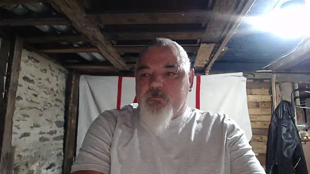 Snapshot of Newfiesausage1972 chatting on November 16, 2025, 9:14 am Newfiesausage1972 online show from November 16, 2025, 9:14 am