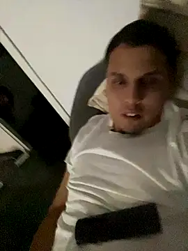 Snapshot of Hotmix3 chatting on November 1, 2025, 1:45 am Hotmix3 online show from November 1, 2025, 1:45 am