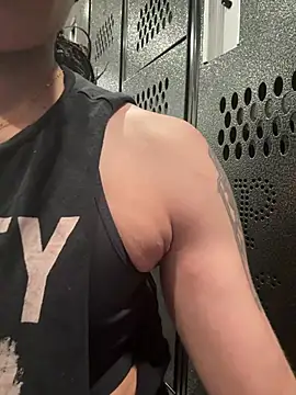 Shuggabutt online show from March 3, 2026, 4:52 am