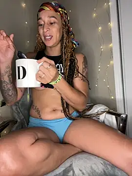 Shuggabutt online show from October 11, 2025, 1:45 pm