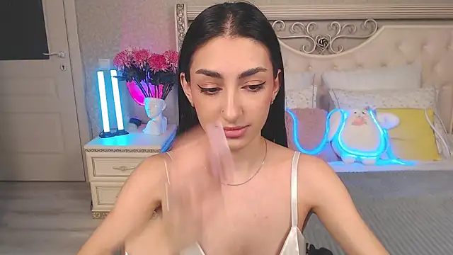 Snapshot of Lina_Robbins chatting on February 17, 2026, 10:40 pm Lina Robbins online show from February 17, 2026, 10:40 pm