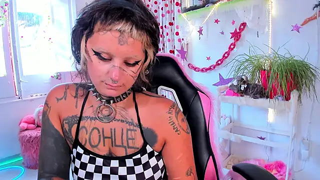 Snapshot of lady_sontse_ chatting on June 27, 2026, 4:46 pm lady sontse online show from June 27, 2026, 4:46 pm