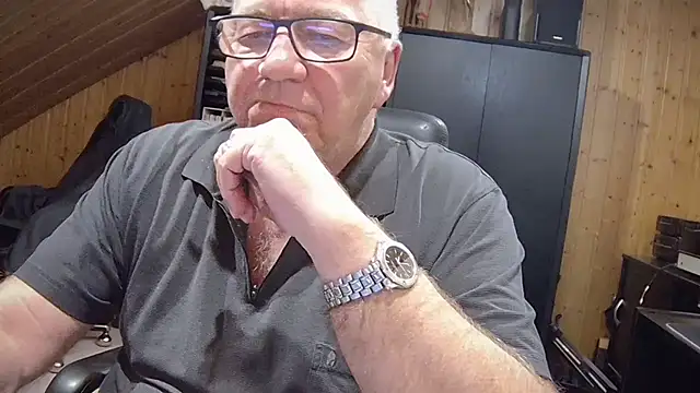 biggandybig online show from October 31, 2025, 3:36 am