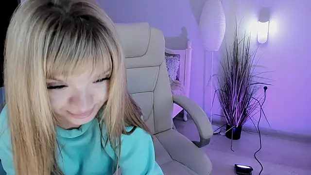 Snapshot of Eva_Rosec chatting on November 15, 2025, 10:19 am Eva Rosec online show from November 15, 2025, 10:19 am