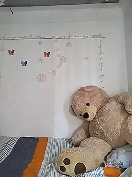 Yaumiko online show from February 6, 2026, 3:19 pm