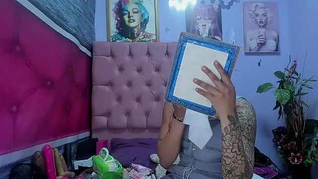 Snapshot of Yaumiko chatting on October 15, 2025, 11:18 am Yaumiko online show from October 15, 2025, 11:18 am