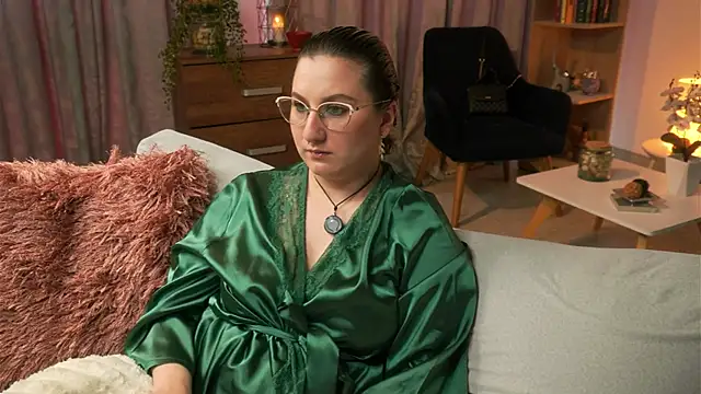 Ximenna Cruz online show from April 22, 2026, 9:21 pm