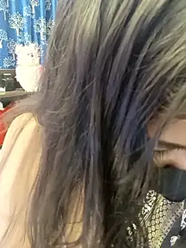 Divya girl online show from March 6, 2026, 8:04 pm