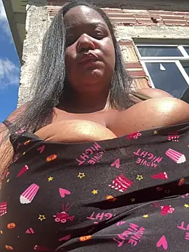 SweetLizzyBBW online show from July 31, 2026, 4:15 pm