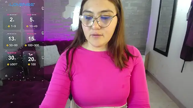 Snapshot of conniejames_m chatting on April 15, 2026, 11:27 am conniejames m online show from April 15, 2026, 11:27 am