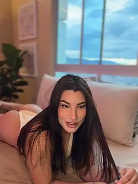 SaharaRush  online show from April 11, 2026, 9:51 pm