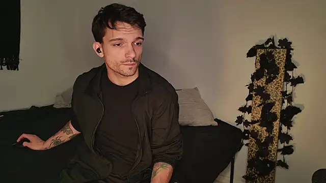 JackDesFeux online show from October 9, 2025, 6:47 am