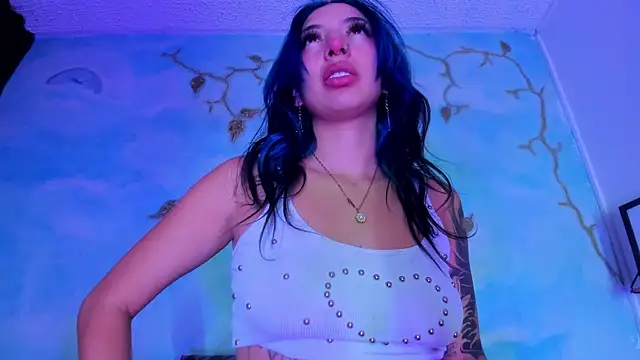 SaturnooStonee online show from April 1, 2026, 1:41 am