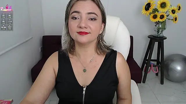 ana milf online show from September 14, 2025, 1:33 pm