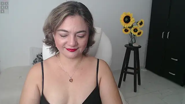 ana milf online show from March 21, 2025, 12:50 pm