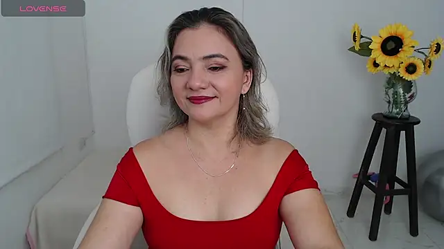 ana milf online show from October 26, 2025, 1:00 pm