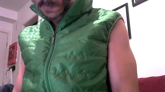 Snapshot of funguybr36 chatting on October 8, 2025, 7:14 pm funguybr36 online show from October 8, 2025, 7:14 pm