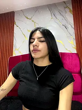 liss hot  online show from September 22, 2025, 8:59 pm