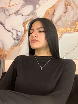 liss hot  online show from November 22, 2025, 10:41 pm