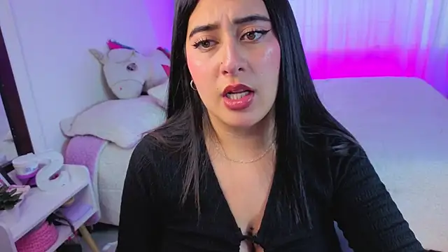 serenna se online show from February 6, 2026, 9:00 pm