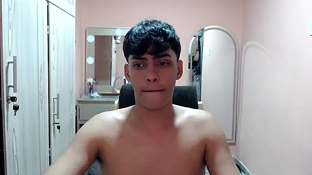 Snapshot of TenderBoyBigCock_ chatting on November 12, 2025, 4:05 am TenderBoyBigCock online show from November 12, 2025, 4:05 am